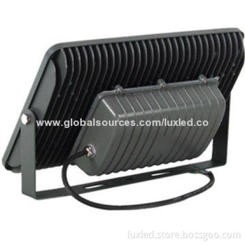 LED Floodlight/Lamp, 30W, Bridgelux Chip, Factory Price with 3-5-year Warranty